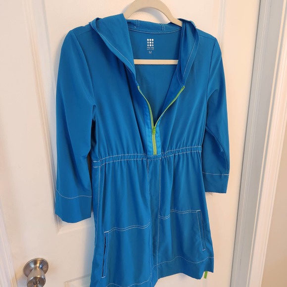 Title Nine Women's Turquoise Hooded Athletic Dress Size Medium - Picture 6 of 8